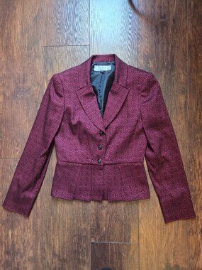 Tahari Burgundy Textured Peplum Blazer Jacket Size 2 Three-Button